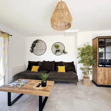 Vakantiehuis Les Rochers - Raffinement Boise & A 5 Min En Voiture - Serenite Brétigny